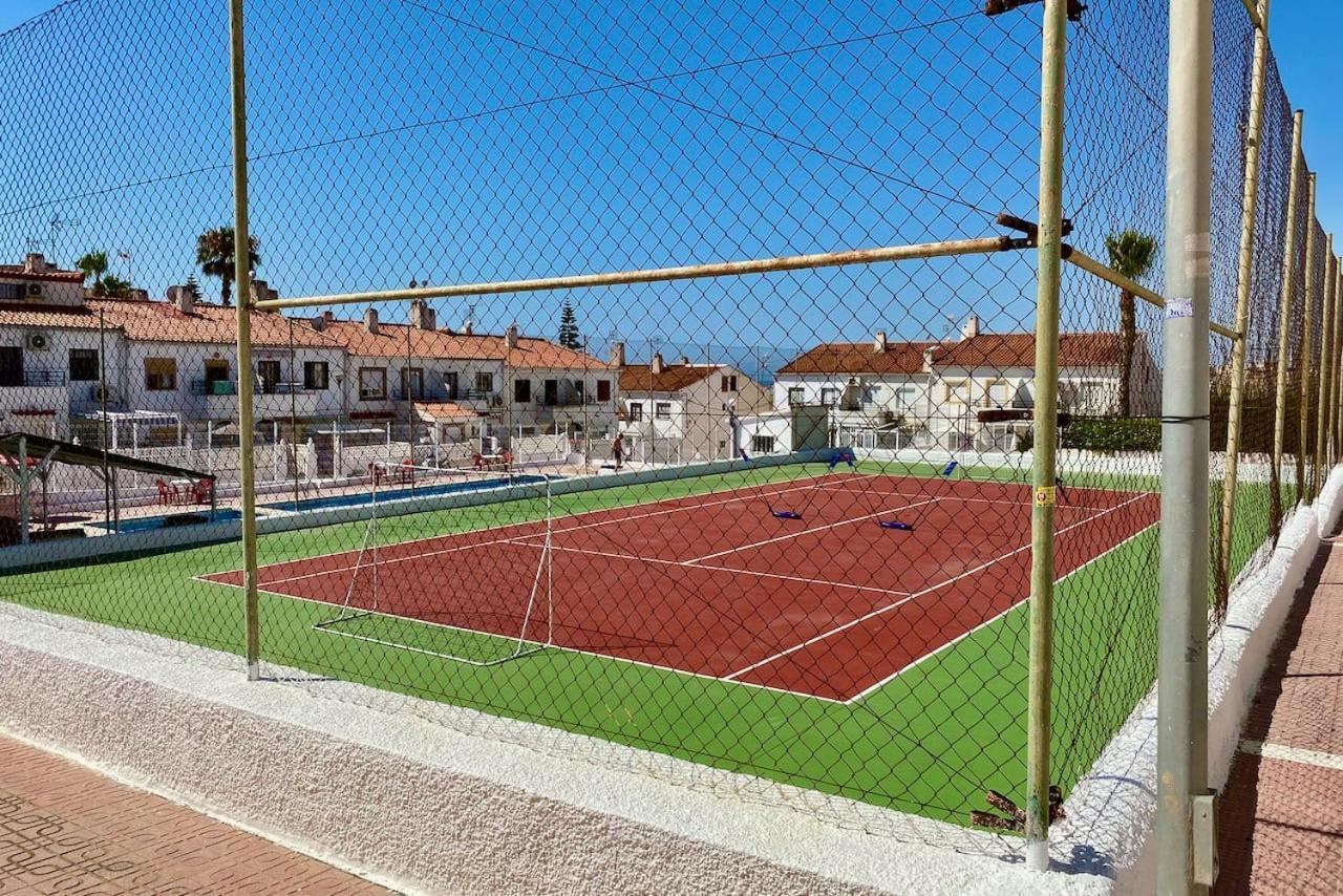 טורבייחה Costa Blanka Resident Apartman מראה חיצוני תמונה